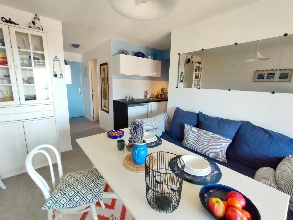 Appartement Avec Terrasse Vue Mer, Proximite Plage, Place Parking Sanary-sur-Mer Exterior photo