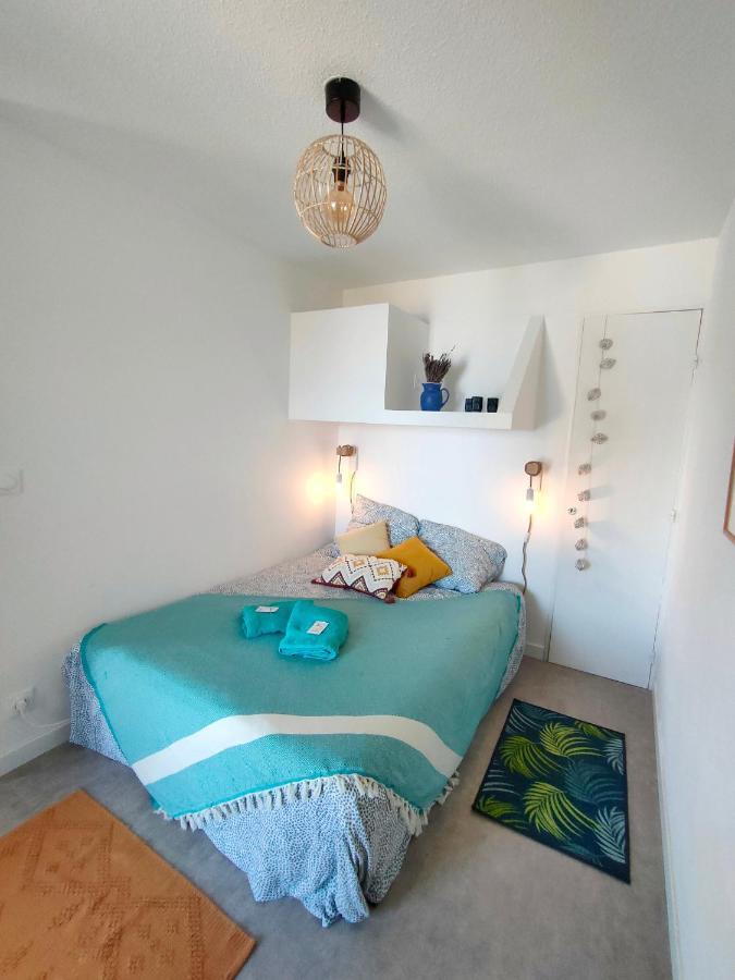 Appartement Avec Terrasse Vue Mer, Proximite Plage, Place Parking Sanary-sur-Mer Exterior photo